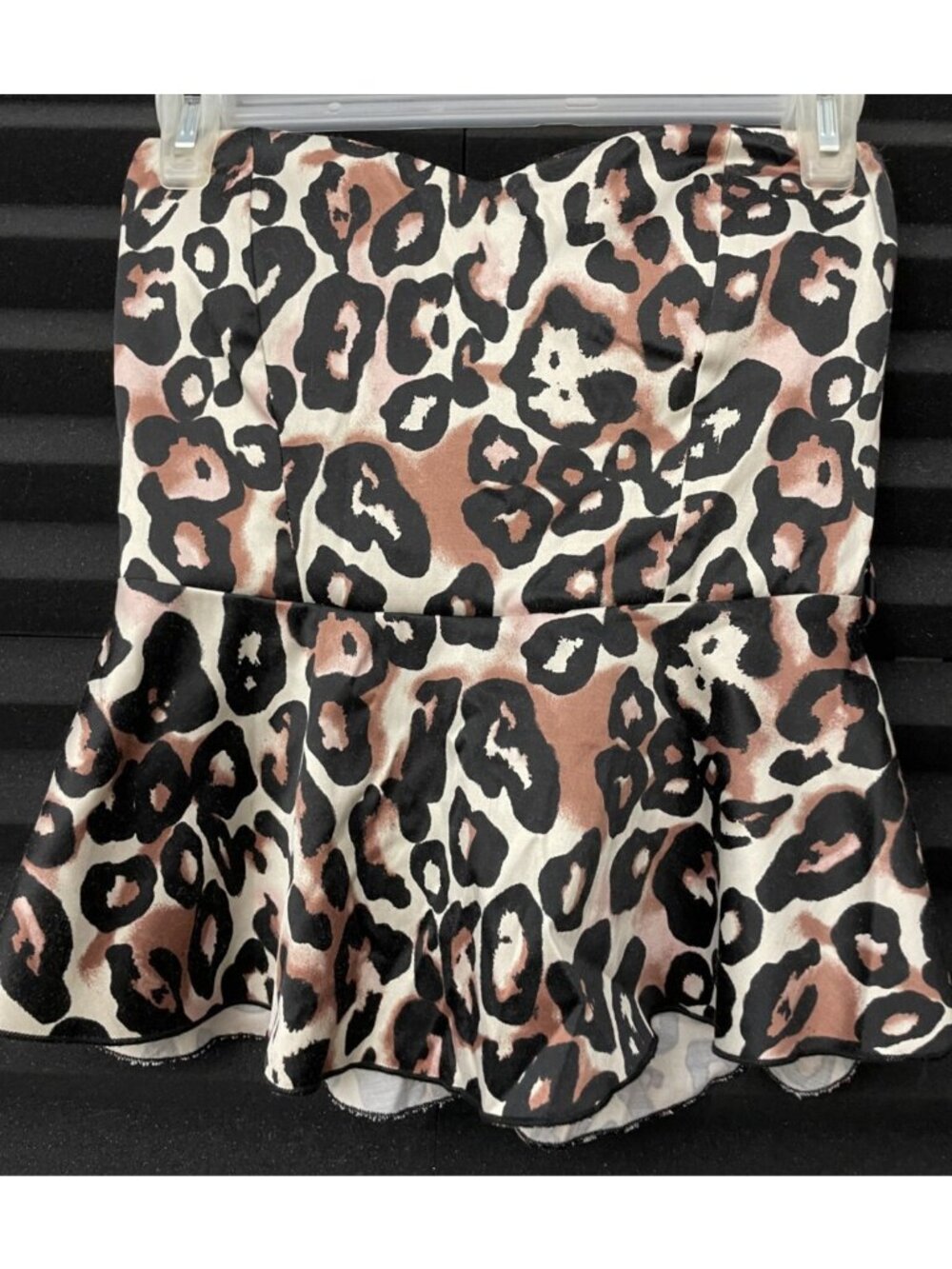 Papaya Size Medium Blouse Crop Top Leopard Sleeveless Stretch Back Zip